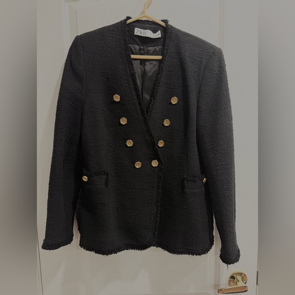 Zara Black Textured Blazer with Gold Buttons - Picture 2 of 7